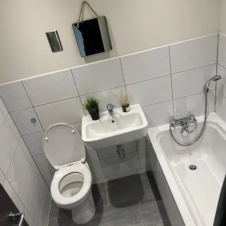 Bliss - Contractor 320 Apartment