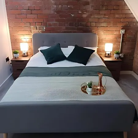 Bliss - Contractor 320 Apartment Bradford (West Yorkshire)